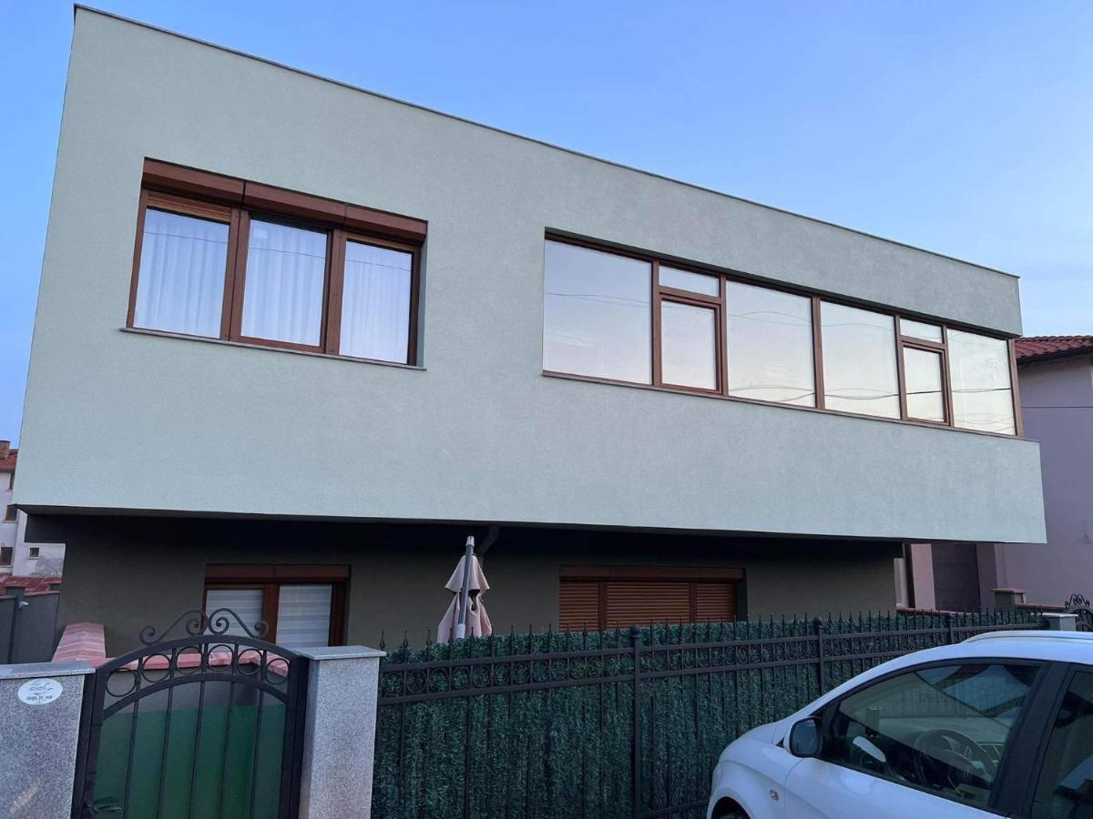 Ross Holiday Home Μπουργκάς Εξωτερικό φωτογραφία